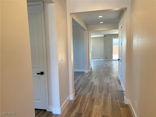 8826 Spencer Garrett Street, Las Vegas, NV 89113