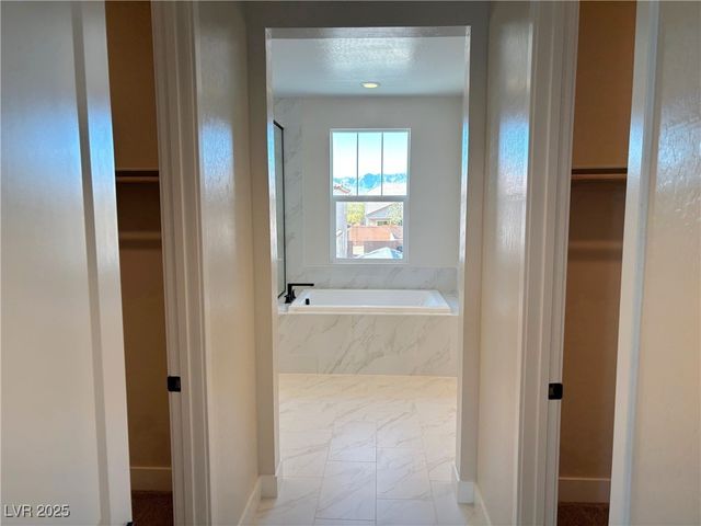 8826 Spencer Garrett Street, Las Vegas, NV 89113