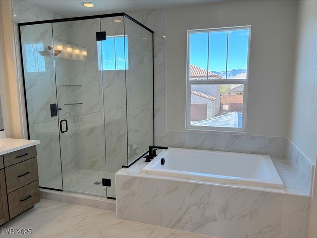 8826 Spencer Garrett Street, Las Vegas, NV 89113