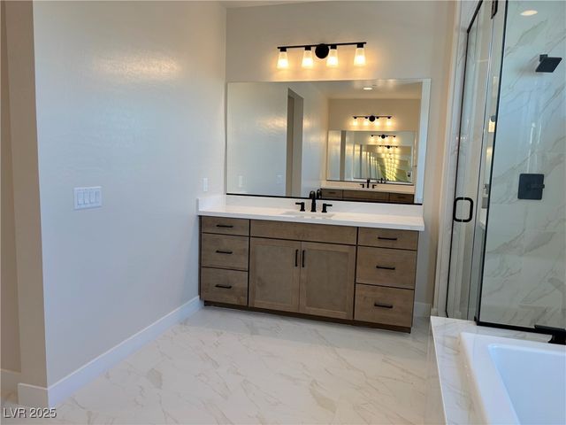 8826 Spencer Garrett Street, Las Vegas, NV 89113