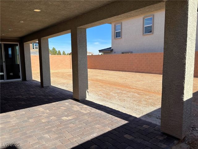 8826 Spencer Garrett Street, Las Vegas, NV 89113