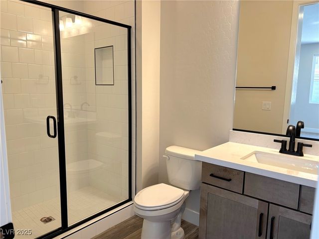 8826 Spencer Garrett Street, Las Vegas, NV 89113