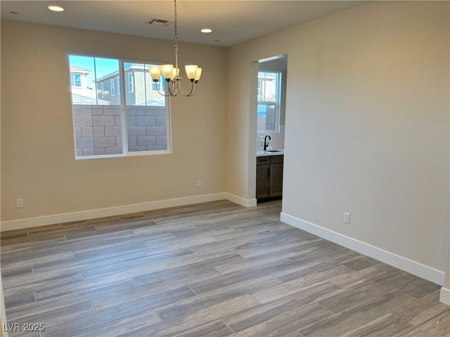 8826 Spencer Garrett Street, Las Vegas, NV 89113