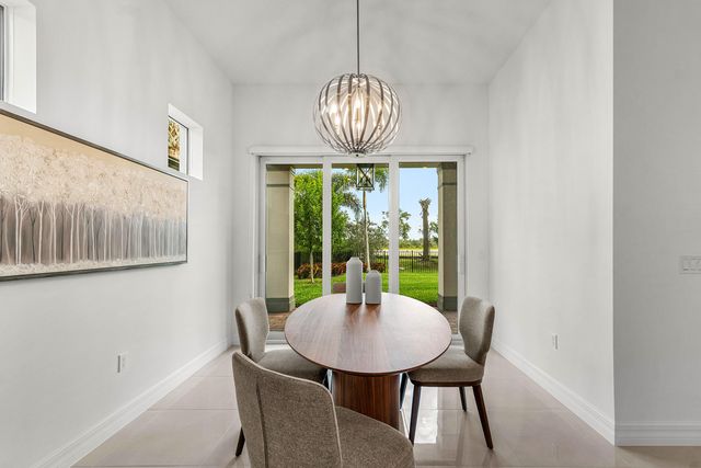 12505 Triumph Lane, Palm Beach Gardens, FL 33412