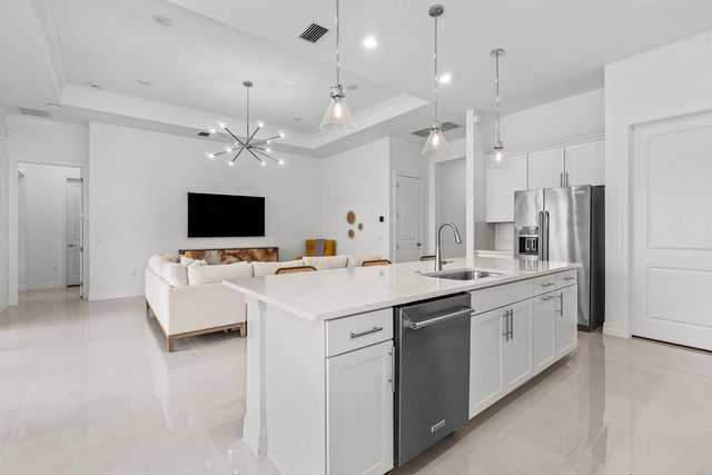 12505 Triumph Lane, Palm Beach Gardens, FL 33412