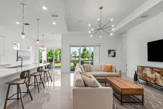 12505 Triumph Lane, Palm Beach Gardens, FL 33412