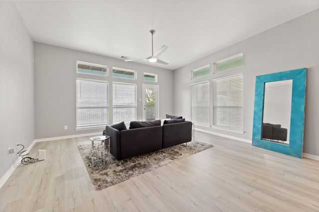 709 N Bayshore Drive, La Porte, TX 77571