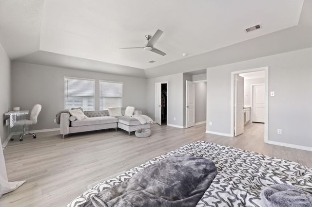 709 N Bayshore Drive, La Porte, TX 77571