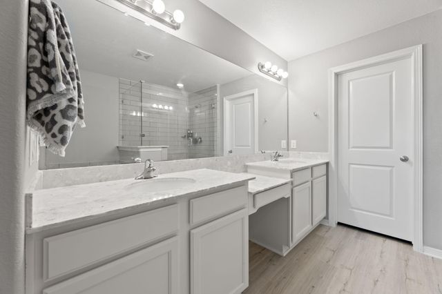 709 N Bayshore Drive, La Porte, TX 77571