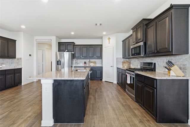 3212 Camden Creek Road, Krum, TX 76249