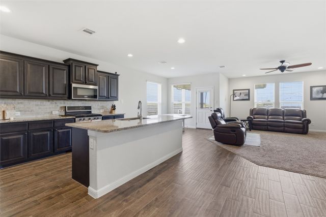 3212 Camden Creek Road, Krum, TX 76249