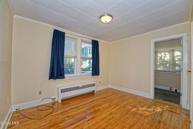 630 4th Avenue, Troy, NY 12182