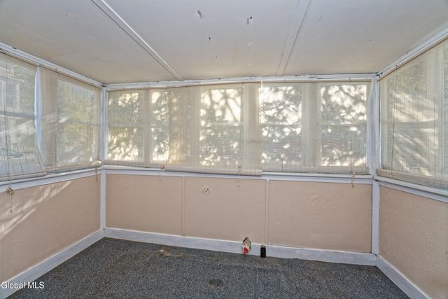 630 4th Avenue, Troy, NY 12182