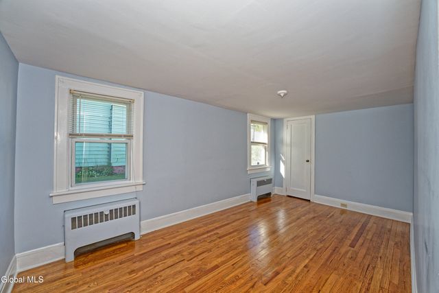 630 4th Avenue, Troy, NY 12182