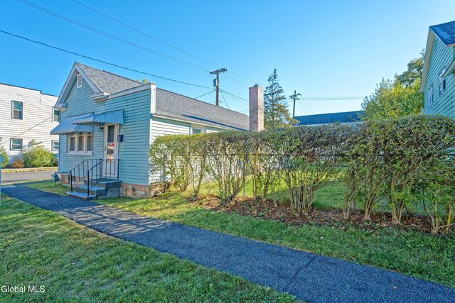 630 4th Avenue, Troy, NY 12182