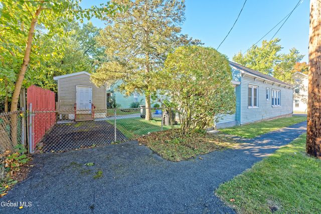 630 4th Avenue, Troy, NY 12182