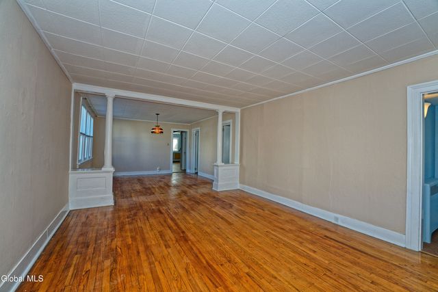 630 4th Avenue, Troy, NY 12182