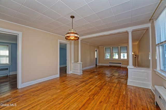 630 4th Avenue, Troy, NY 12182