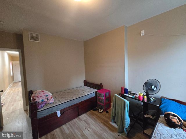 51 BOUDINOT ST, Trenton, NJ 08618