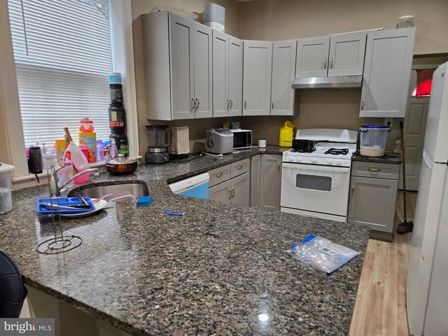 51 BOUDINOT ST, Trenton, NJ 08618