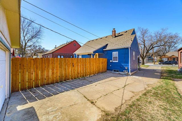 1528 N Garland St, Wichita, KS 67203