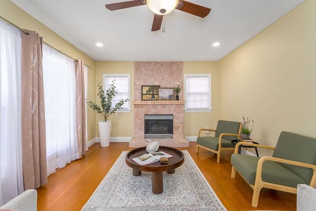 1528 N Garland St, Wichita, KS 67203