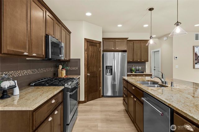1748 Tannerwood Way SE, North Bend, WA 98045