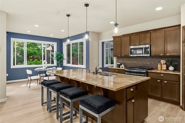 1748 Tannerwood Way SE, North Bend, WA 98045