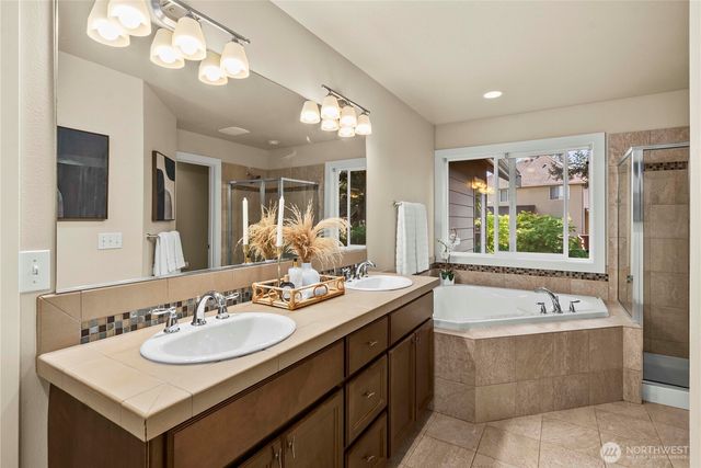 1748 Tannerwood Way SE, North Bend, WA 98045