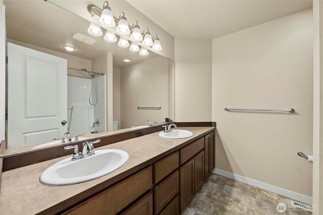 1748 Tannerwood Way SE, North Bend, WA 98045