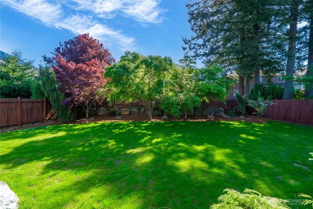 1748 Tannerwood Way SE, North Bend, WA 98045