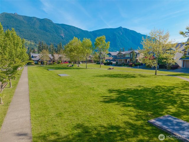 1748 Tannerwood Way SE, North Bend, WA 98045