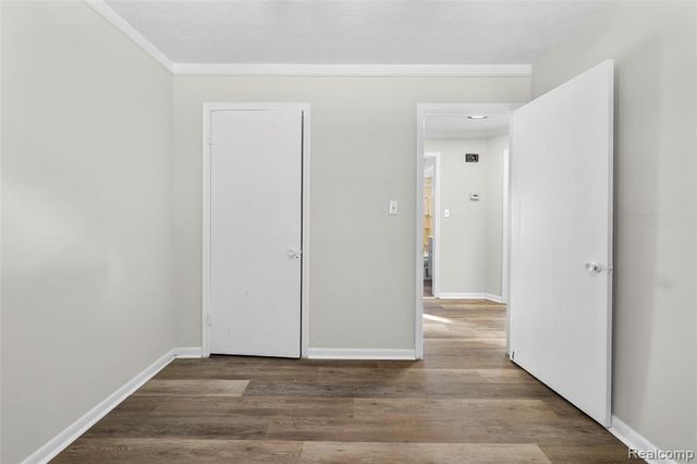 29061 Balmoral Street, Garden City, MI 48135