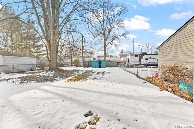 29061 Balmoral Street, Garden City, MI 48135