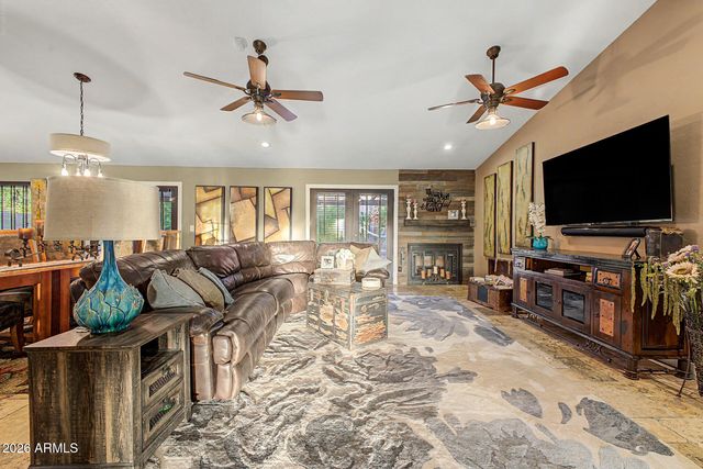 12615 N 38TH Place, Phoenix, AZ 85032