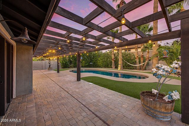 12615 N 38TH Place, Phoenix, AZ 85032