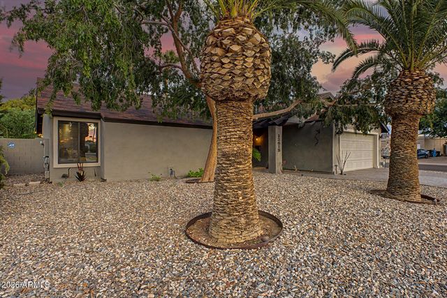 12615 N 38TH Place, Phoenix, AZ 85032