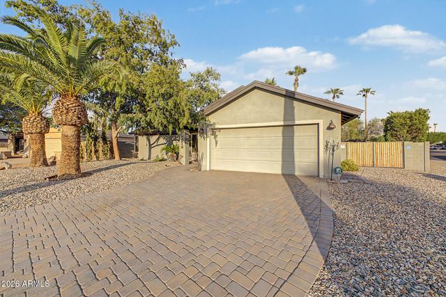 12615 N 38TH Place, Phoenix, AZ 85032