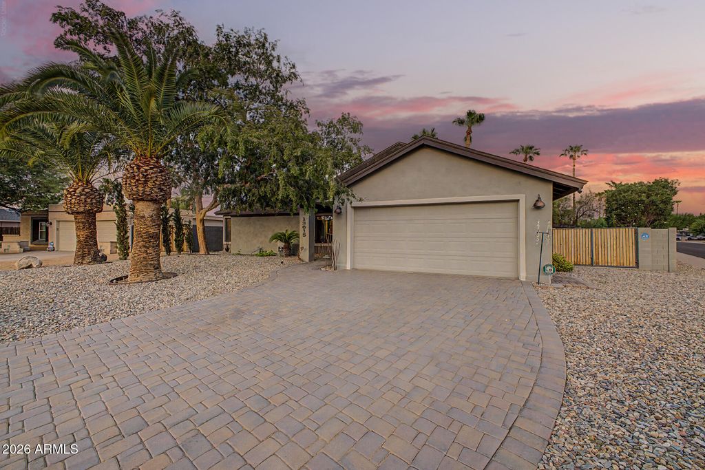 12615 N 38TH Place, Phoenix, AZ 85032 — photo 2