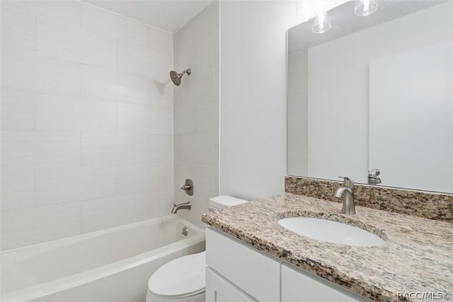 2587 W Cacti Court, Dunnellon, FL 34434