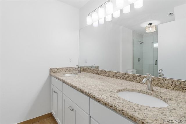 2587 W Cacti Court, Dunnellon, FL 34434