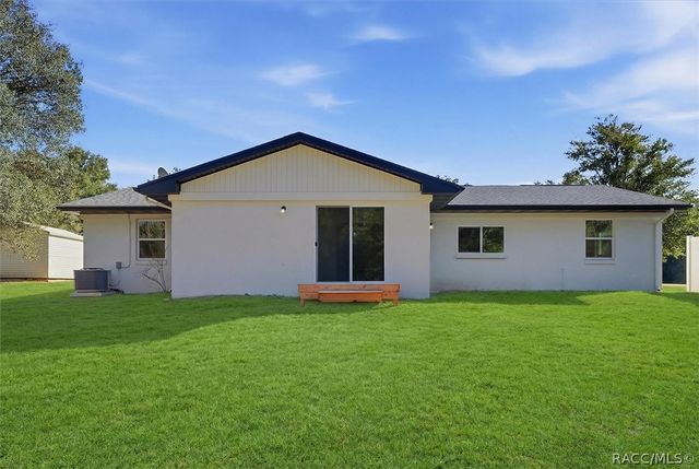 2587 W Cacti Court, Dunnellon, FL 34434