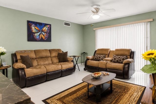 12014 S Greenway Cir S 105, Royal Palm Beach, FL 33411