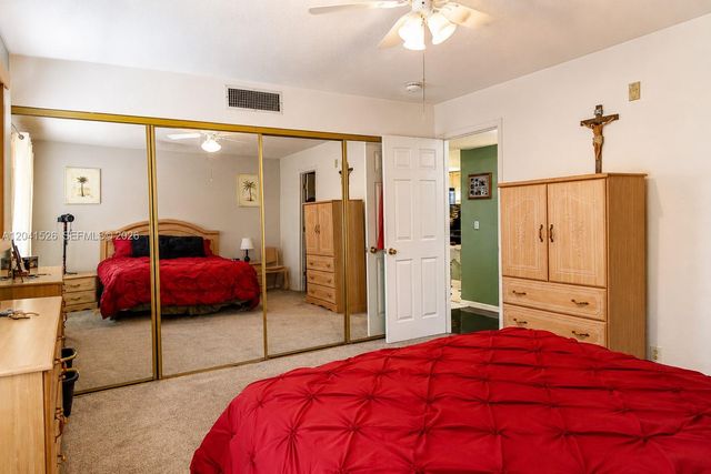 12014 S Greenway Cir S 105, Royal Palm Beach, FL 33411