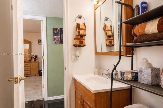 12014 S Greenway Cir S 105, Royal Palm Beach, FL 33411