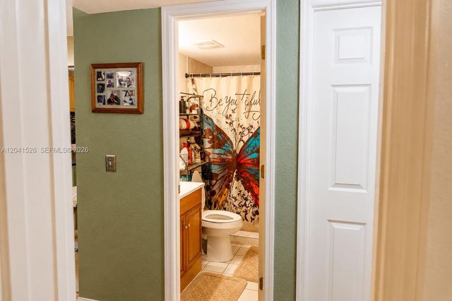 12014 S Greenway Cir S 105, Royal Palm Beach, FL 33411