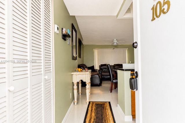 12014 S Greenway Cir S 105, Royal Palm Beach, FL 33411
