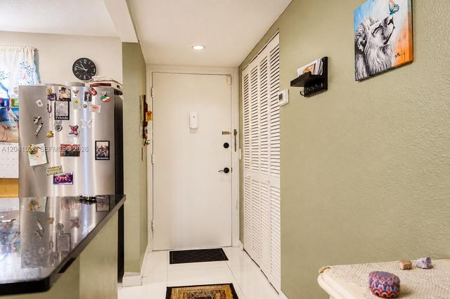 12014 S Greenway Cir S 105, Royal Palm Beach, FL 33411
