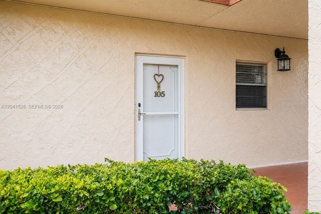 12014 S Greenway Cir S 105, Royal Palm Beach, FL 33411