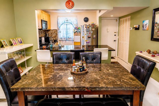 12014 S Greenway Cir S 105, Royal Palm Beach, FL 33411